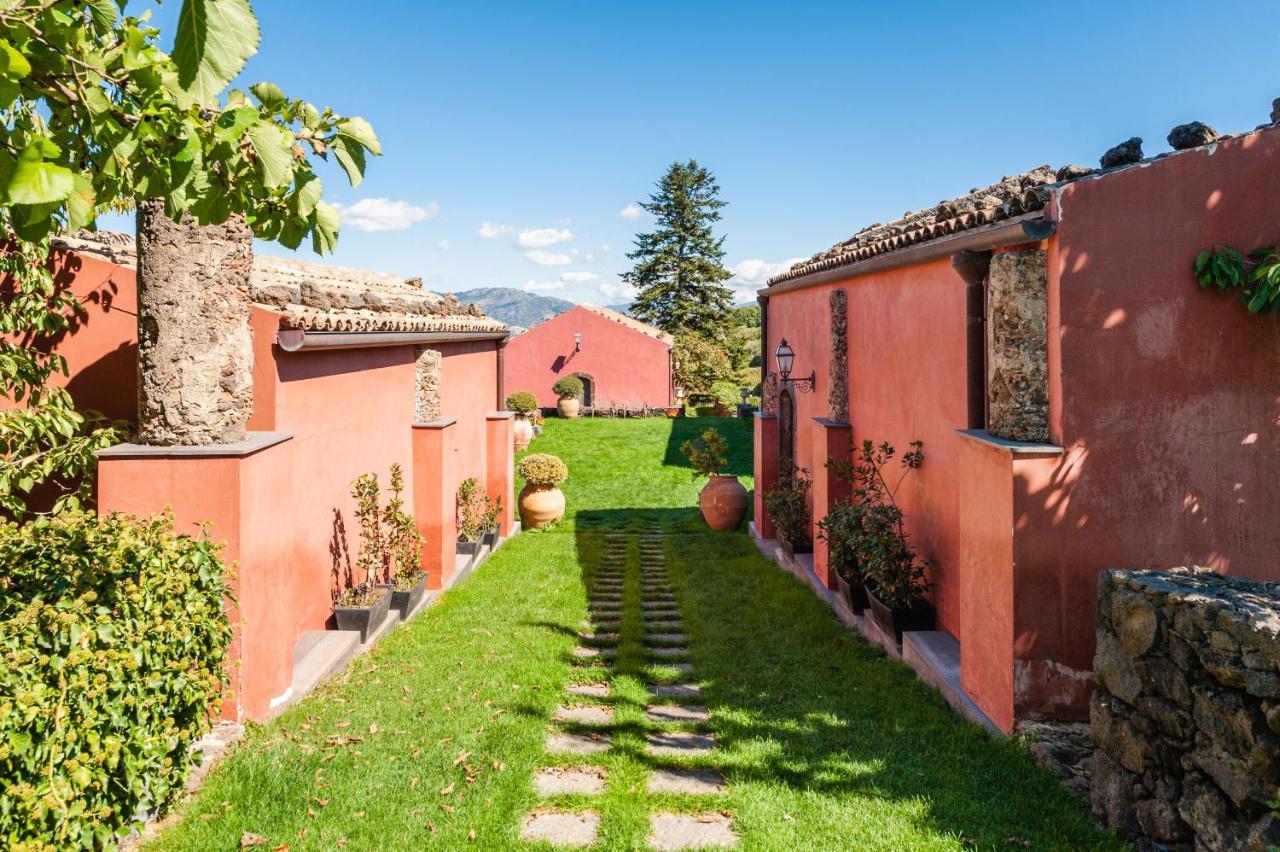 Terrazze Dell'Etna - Country Rooms And Apartments Рандацо Екстериор снимка