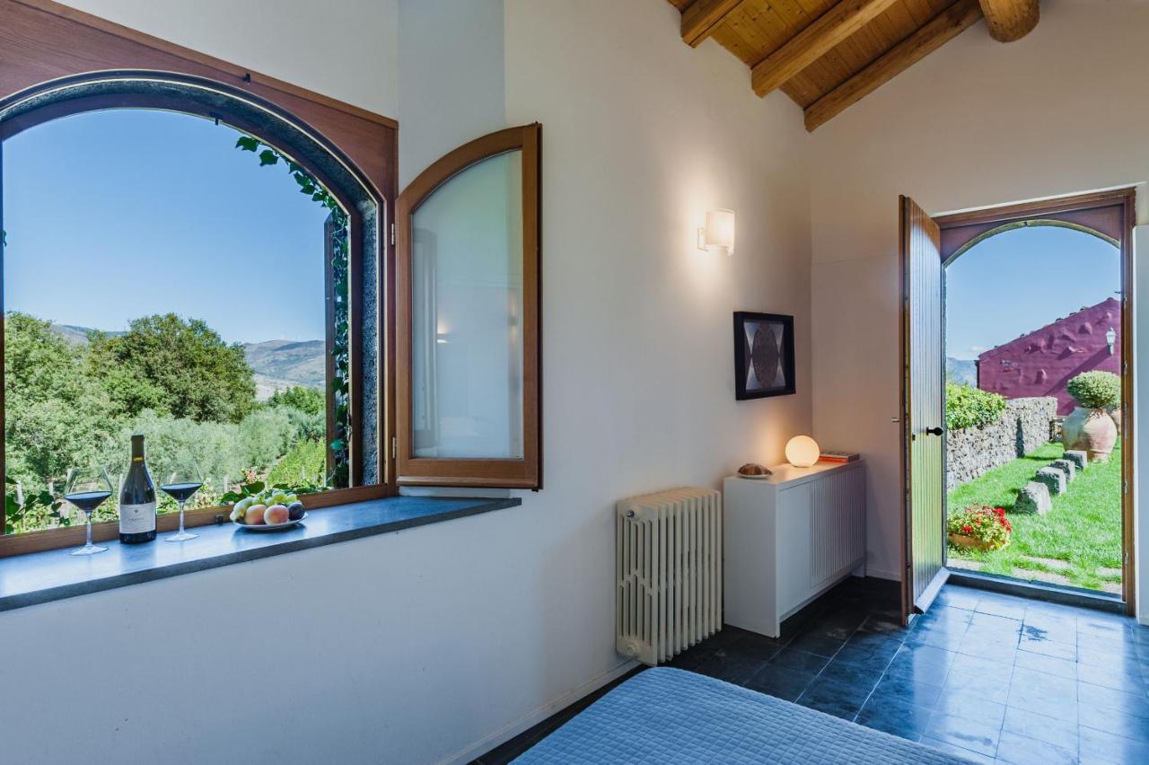 Terrazze Dell'Etna - Country Rooms And Apartments Рандацо Екстериор снимка
