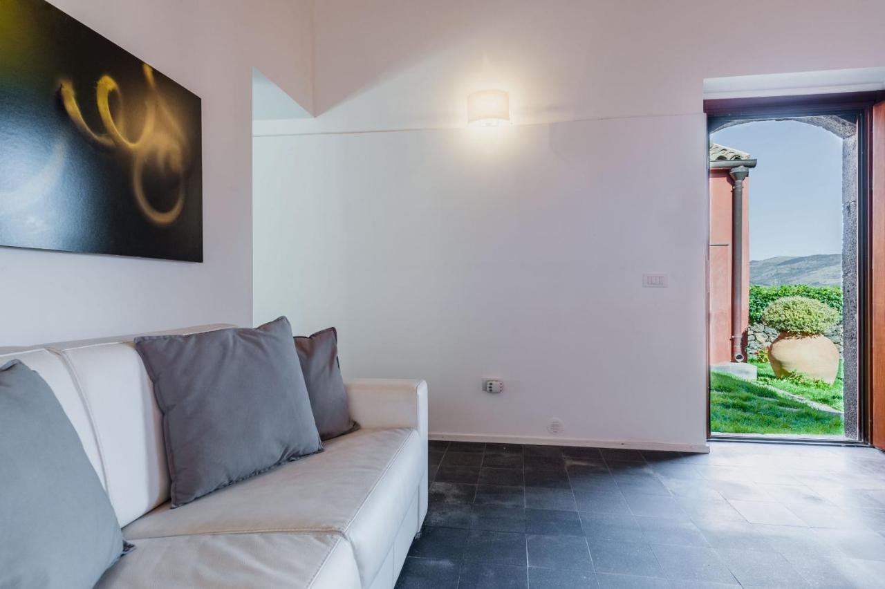 Terrazze Dell'Etna - Country Rooms And Apartments Рандацо Екстериор снимка