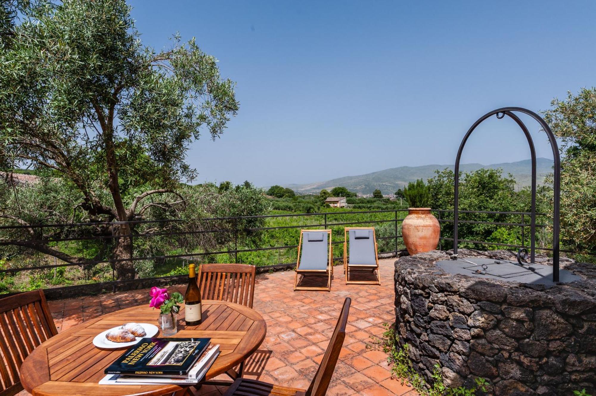 Terrazze Dell'Etna - Country Rooms And Apartments Рандацо Екстериор снимка