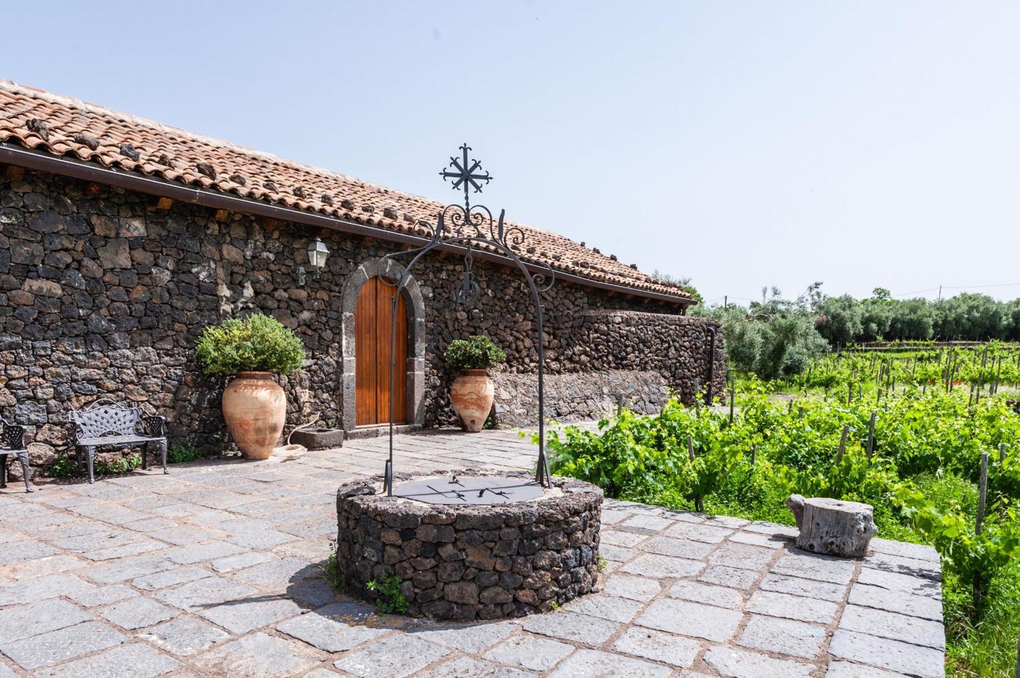Terrazze Dell'Etna - Country Rooms And Apartments Рандацо Екстериор снимка