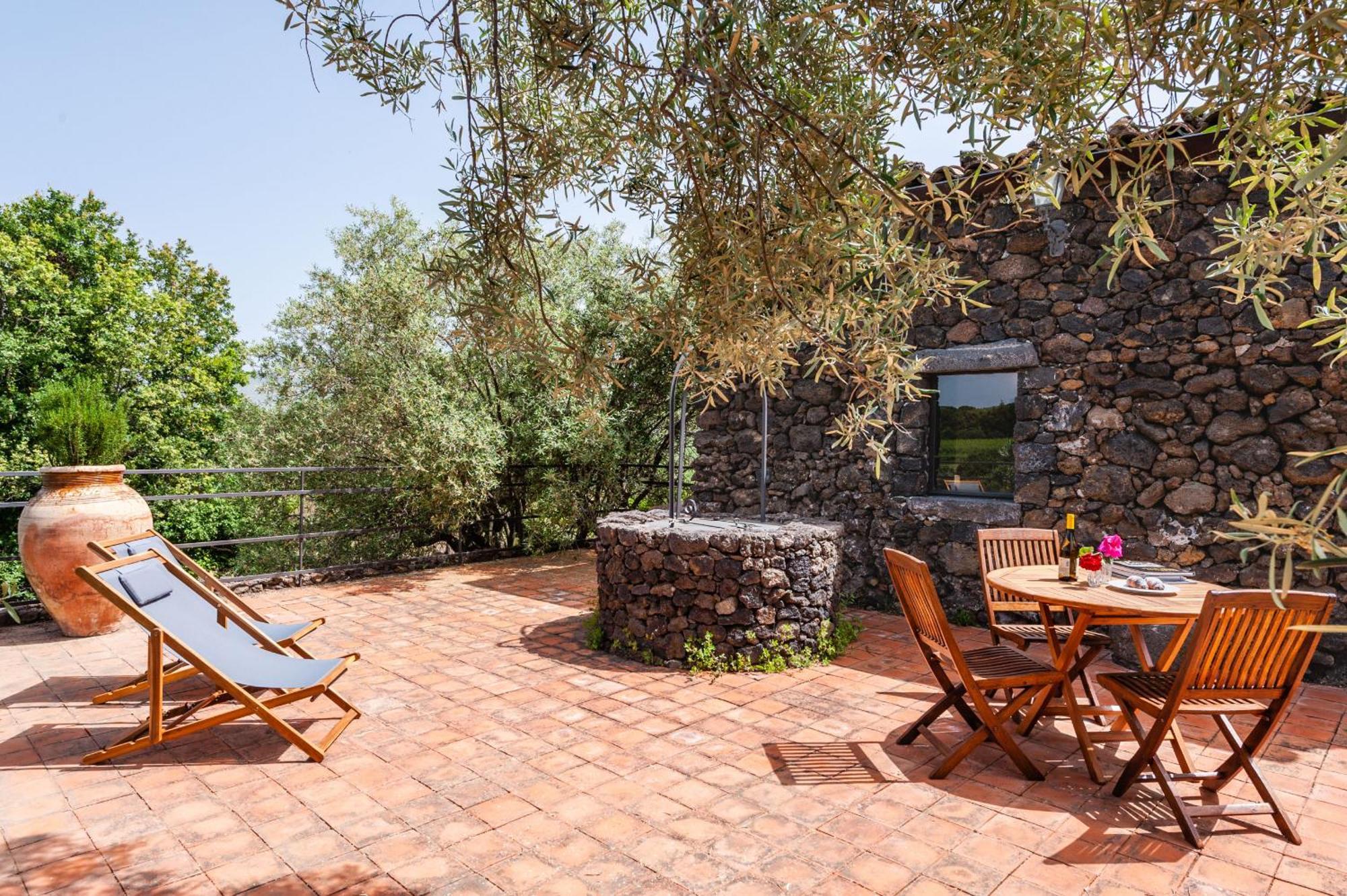 Terrazze Dell'Etna - Country Rooms And Apartments Рандацо Екстериор снимка