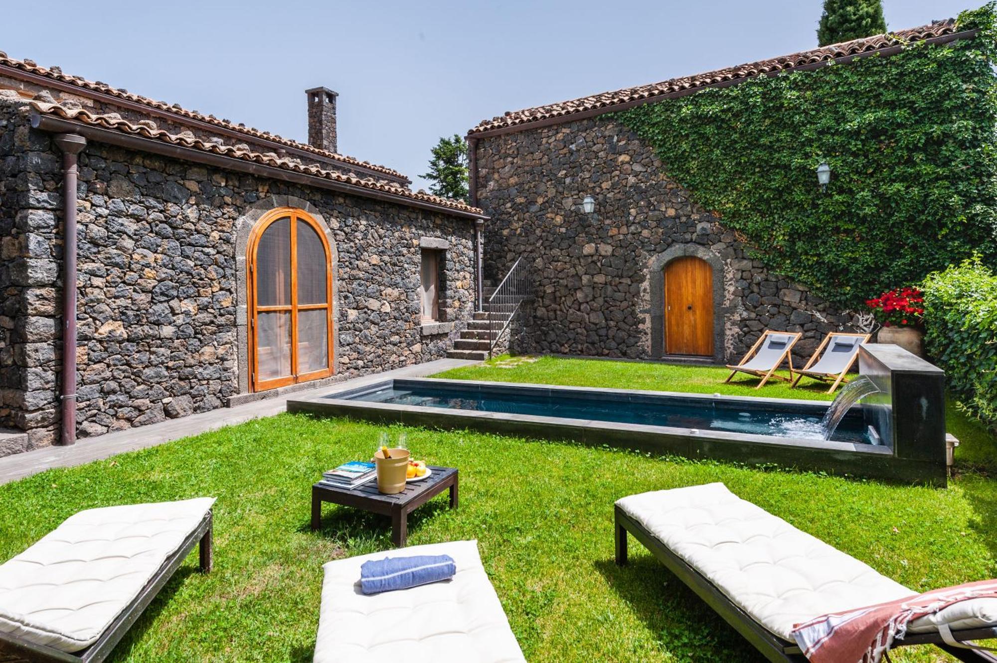 Terrazze Dell'Etna - Country Rooms And Apartments Рандацо Екстериор снимка